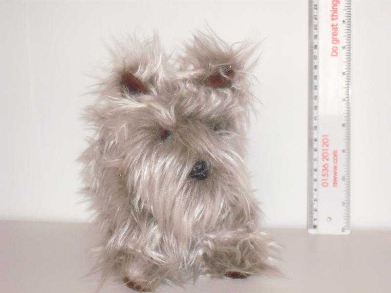 039TOTO039 DOG SOFT TOY.