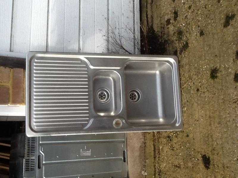 1 and a half stainless steel sink