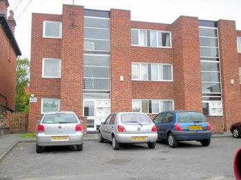 1 bed furnished flat to rent near Leeds Uni.