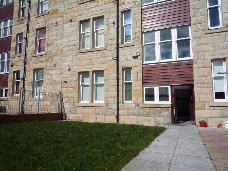 1 bedroom flat in Paisley Central