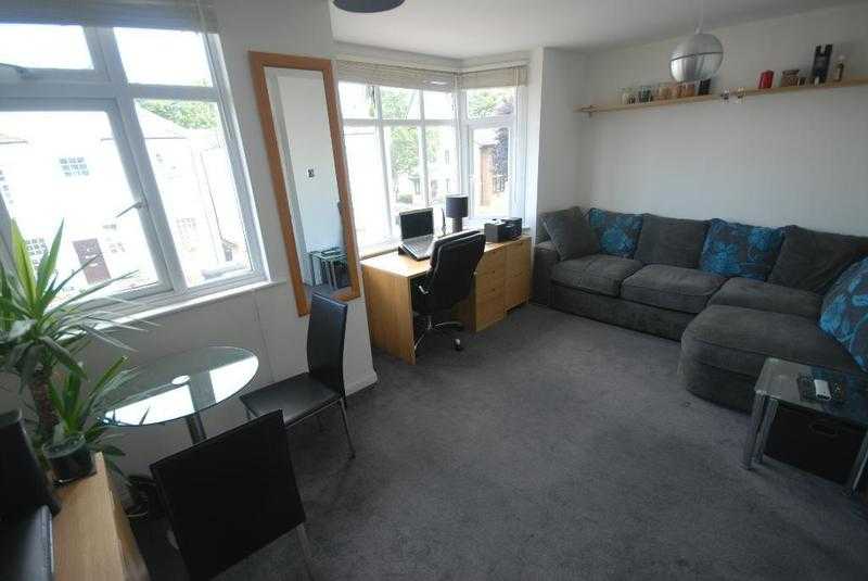 1 bedroom flat in Robinson Road