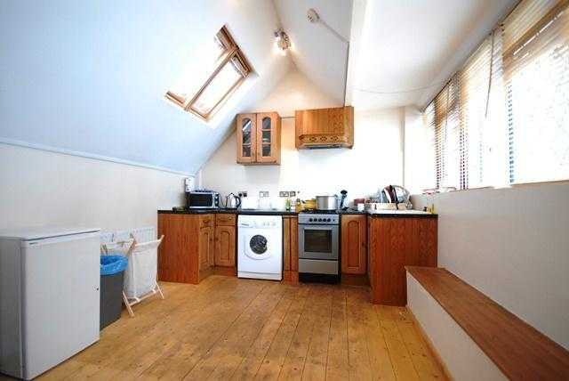 1 bedroom flat in South Wimbledon