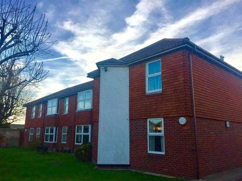 1 bedroom for rent in Gainsborough Lodge South Farm Road Broadwater BN14