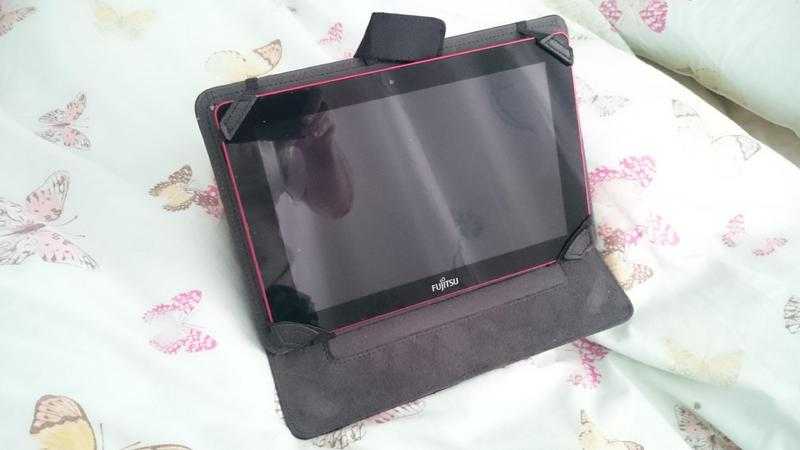 10 inch 32gb Fujitshu M532 tablet