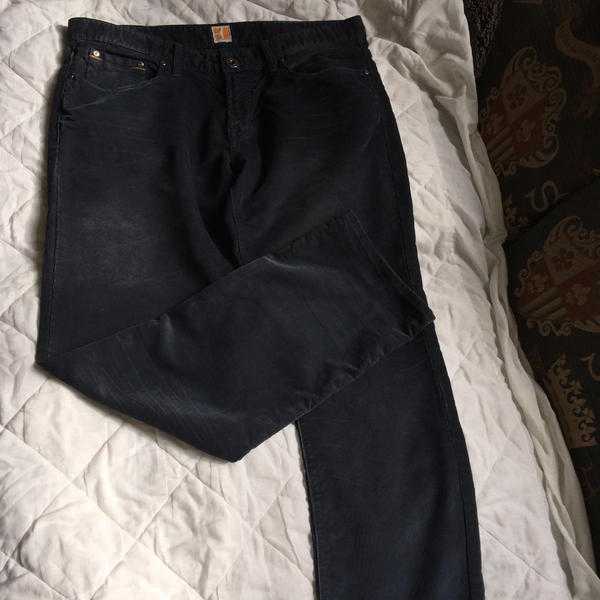 101.   HUGO BOSS - ORANGE Cord Jeans 36quot W 32L