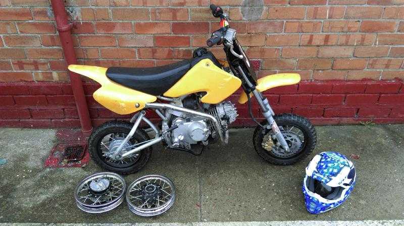 110 cc manual pit bike for sale (spares or repairs only project bike) many new parts installed