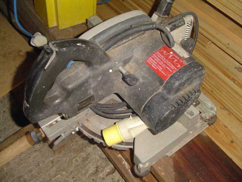 110 Volt Elu PS174 Crosscut, Compound Mitre Saw