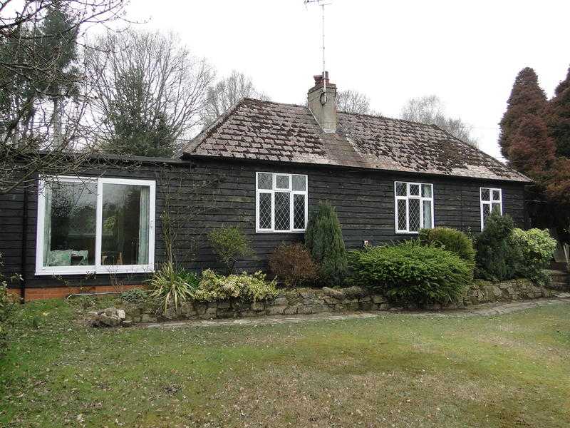 12 bed detached cottage in Piltdown