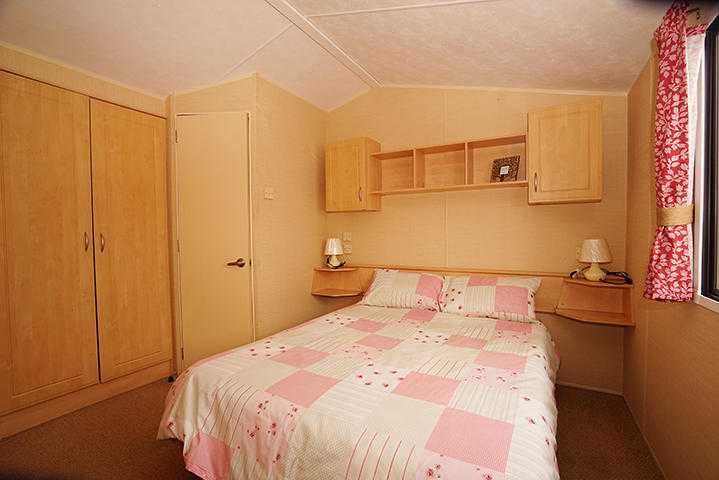 12 FOOT WIDE CHEAP STATIC CARAVAN FOR SALE IN SKEGNESS, LINCOLNSHIRE, GOLF, FISHING amp GYM ON SITE