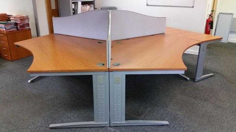 120 DEGREES DESK CALL CENTRE - SET OF 3 DESKS  FREE DESK