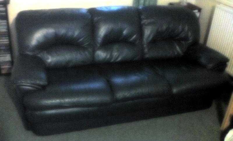 120  HARVEYS 311 LEATHER HIDE (NOT PIG SKIN) SOFA SUITE IN VERY DARK GREEN