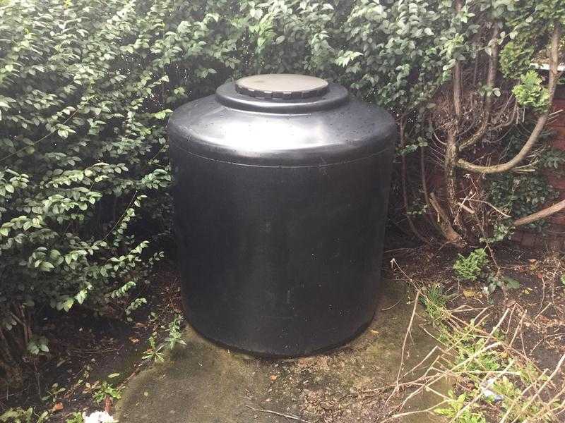 1200 litre water butt