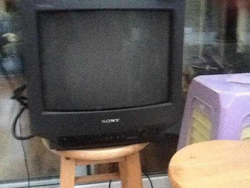 14inches TV free to collect