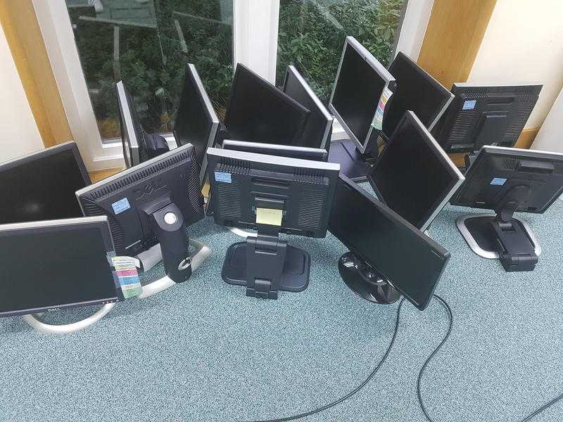 15 Computer Monitors - Used but fully working