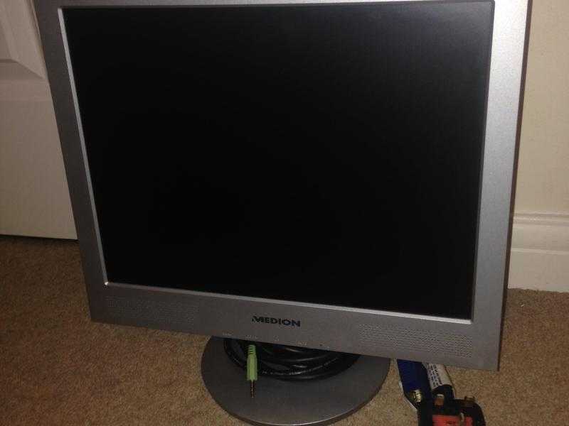 15 inch computer monitor LCD vga with in built speakers