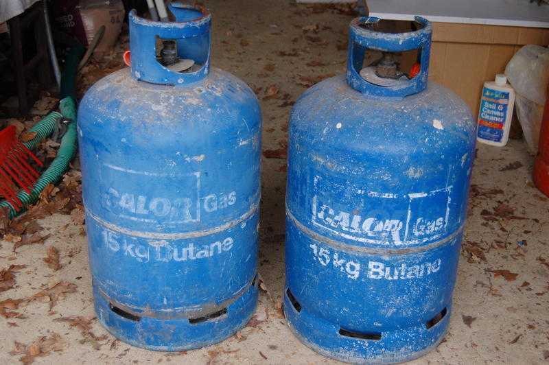 15kg Calor Gas Bottles x 2, Empty for Exchange, Both Push-On Connectors, in Good Working Order