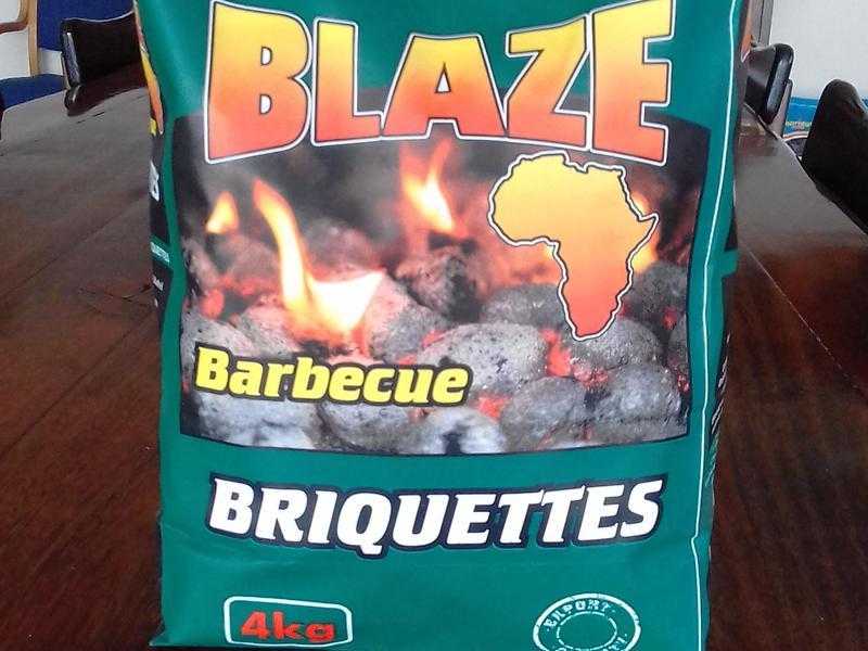 16kg Real Hardwood Lumpwood Briquettes For BBQ Barbecues. FREE DELIVERY