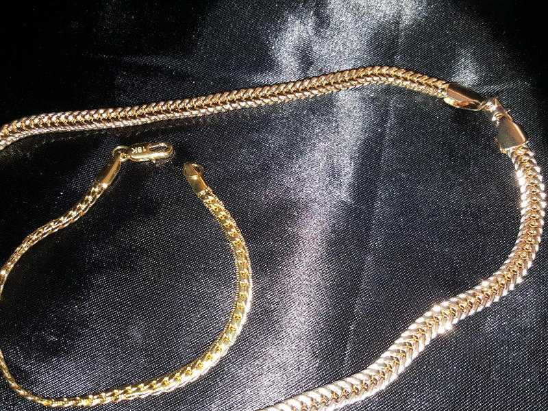 18ct gold chain and matching bracelet