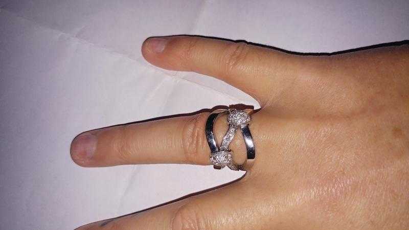 18ct white gold diamond ring