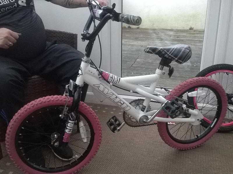 18quot Girls BMX White, pink amp black