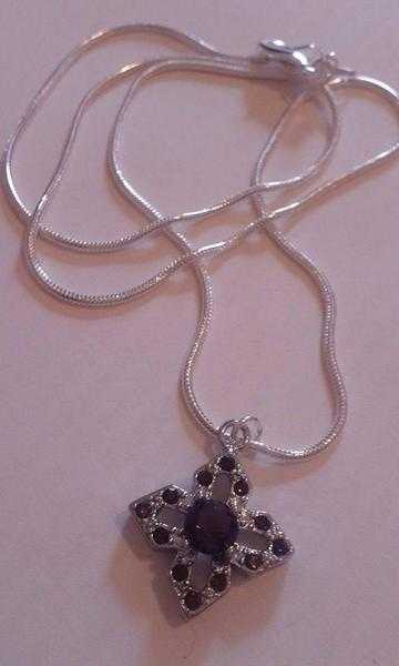 18quot silver-plated snake-style necklace, with pretty purple stone pendant. NEW