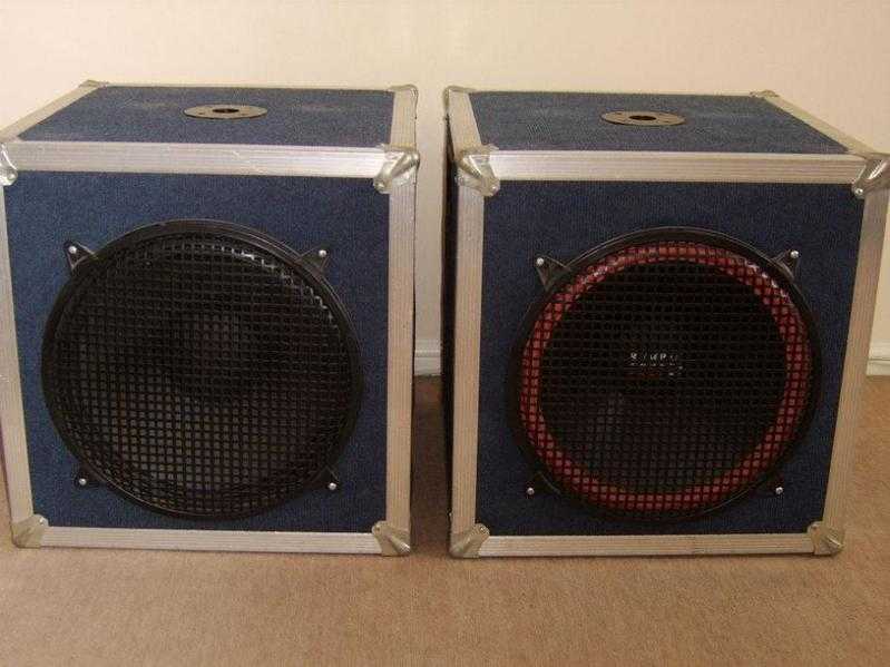 1x set of bass bins