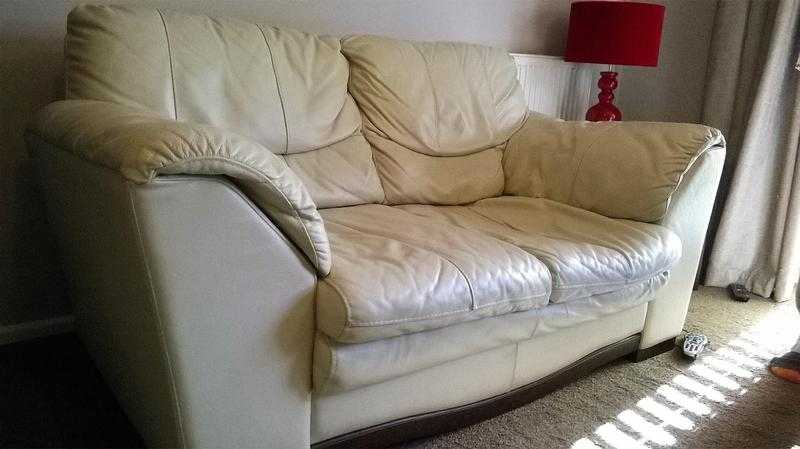 2 amp 3 seater leather sofas very good condition