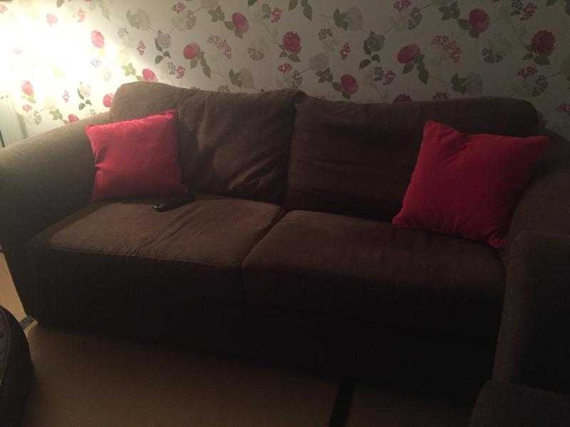 2 amp 3 Seater Sofas