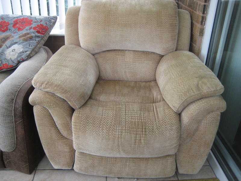 2 ARMCHAIR RECLINERS- 1 ELECTRIC, 1 MANUAL