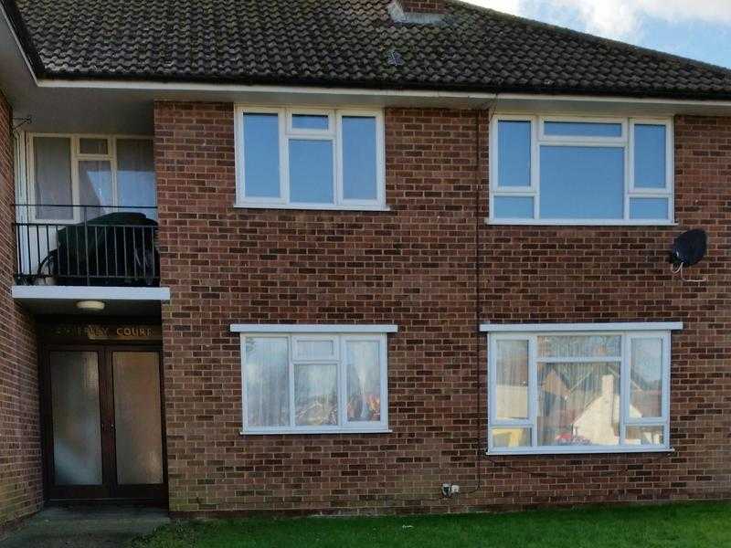 2 bed flat for rent Little Common