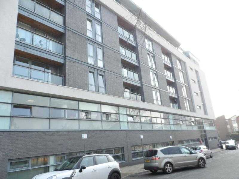 2 Bed Flat in Wembley