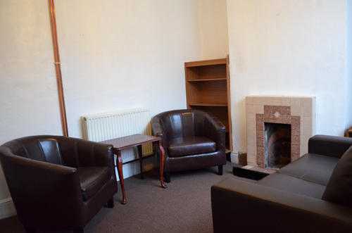 2 bed flat with garden in Wood Green