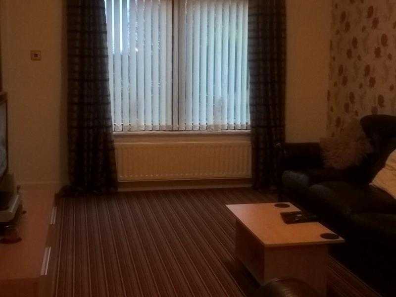 2 bed house for sale in Oakridge Crescent, Paisley