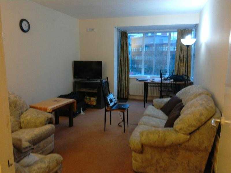 2 bed spacious flat near East Croydon