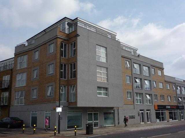 2 bedroom flat in 3 High Street