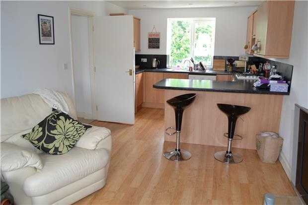 2 bedroom flat in Bath