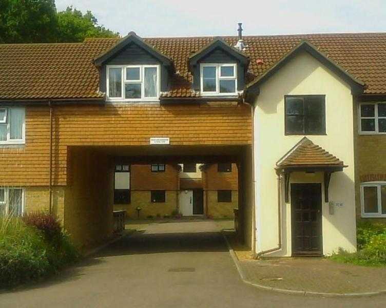 2 bedroom flat in Horley