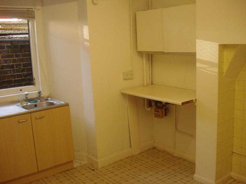 2 bedroom flat to rent in Wellingborough, Gas central Heating, Private entrance, Garden