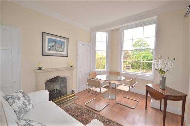 2 bedroom house in Bath