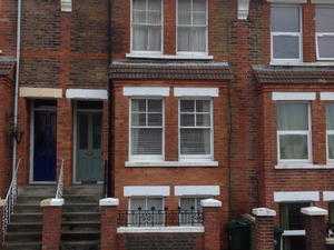 2 bedroom property needed for professional family from 1st November 2016