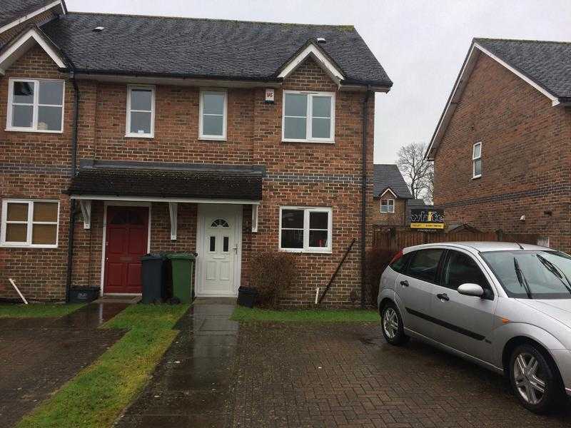 2 bedroomed house to rent in Horley