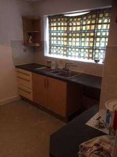 2 Bedrooms Flat to Let Directly By The Landlord