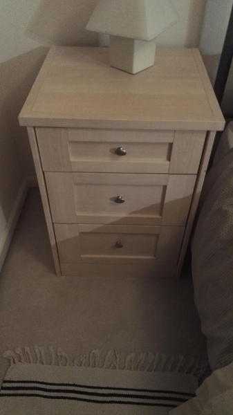 2 bedside cabinets for sale