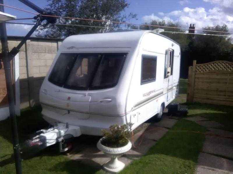 2 berth elddis hurricane 2001