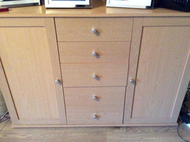 2 door x 5 drawers sideboard