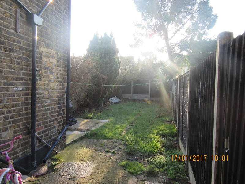 2 double bed property to rent Romford, RM11