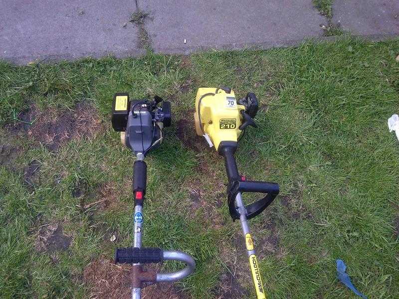 2 FULLY RUNNING MCCULLOCH PETROL STRIMMERS 25 EACH