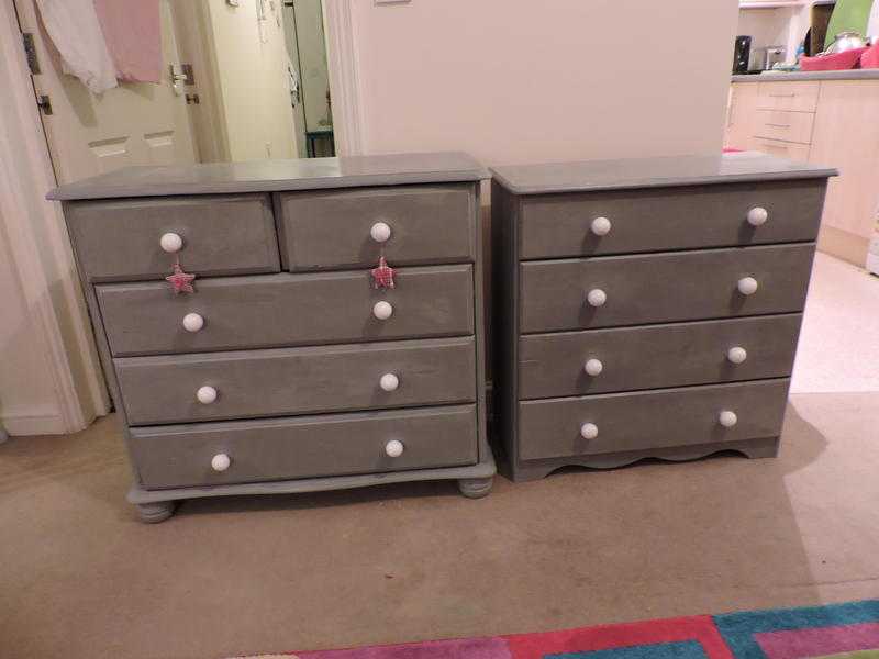 2 Grey Chest of drawers