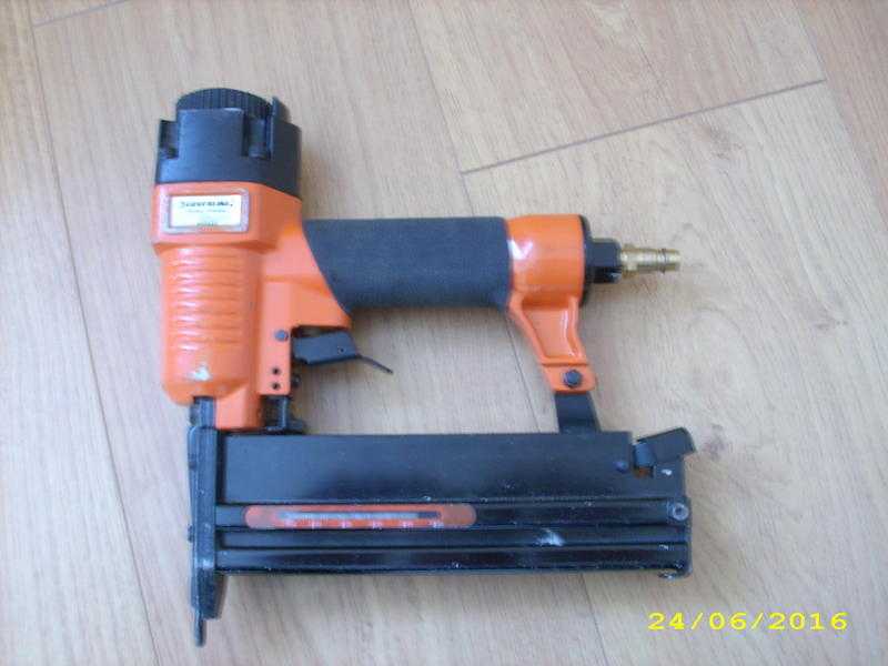 2 in 1 SILVERLINE NAILER STAPLER