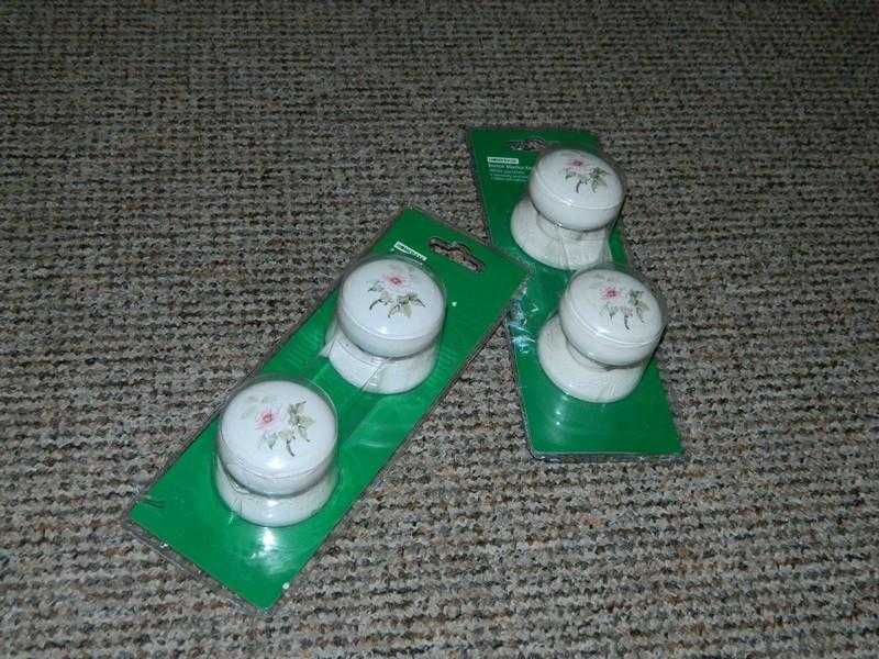 2 Pairs Mortice Door Knobs in blister package